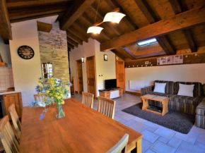 Chalet Authentique Rénové à St Martin, Terrasse, Proche Pistes et Navette Gratuite - FR-1-452-60